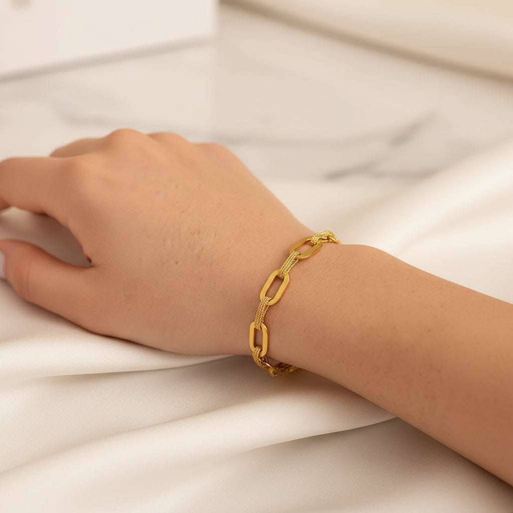 14k Yellow Gold Diamante Paperclip Chain Bracelet