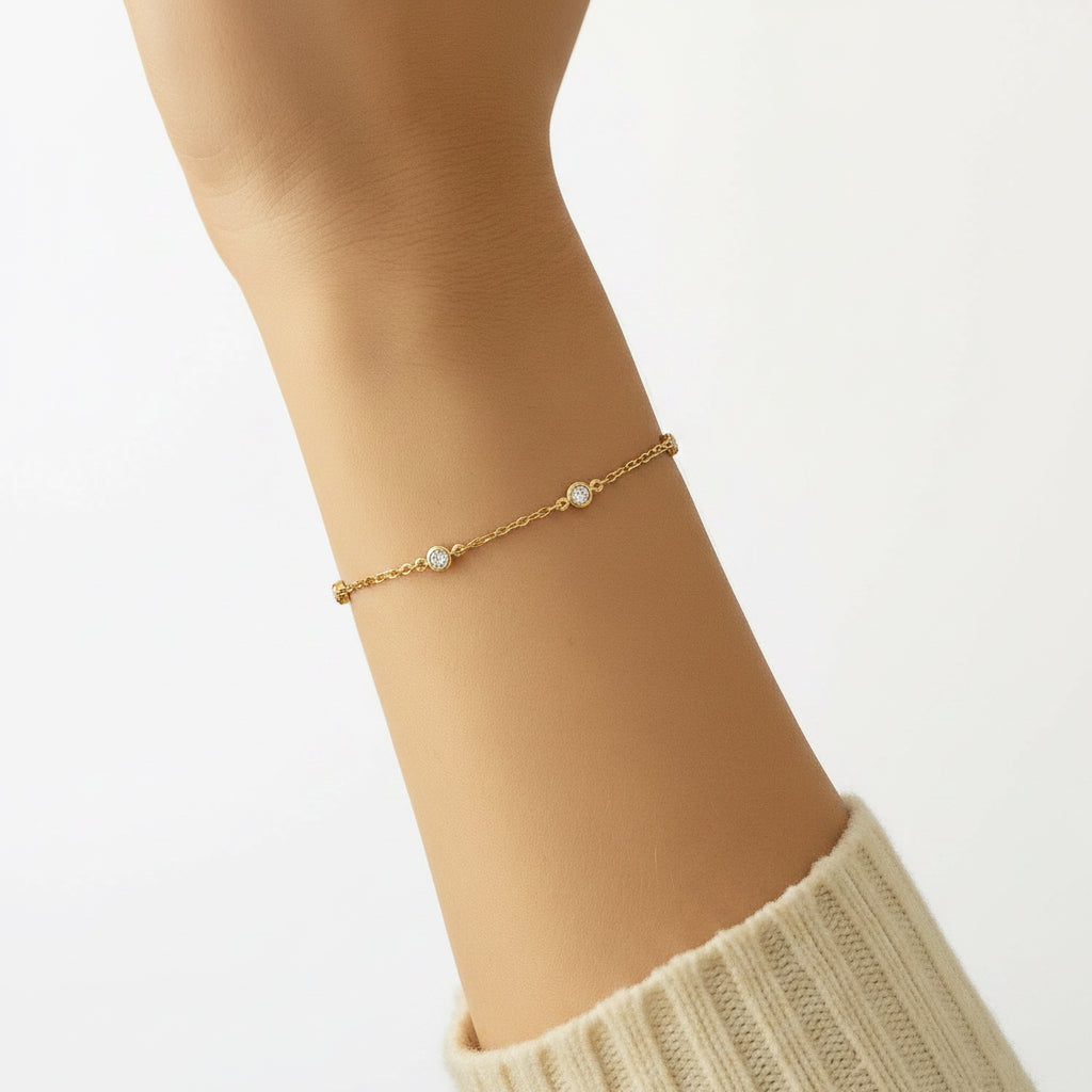 14k Yellow Gold 7 inch Bracelet with Diamond Stations