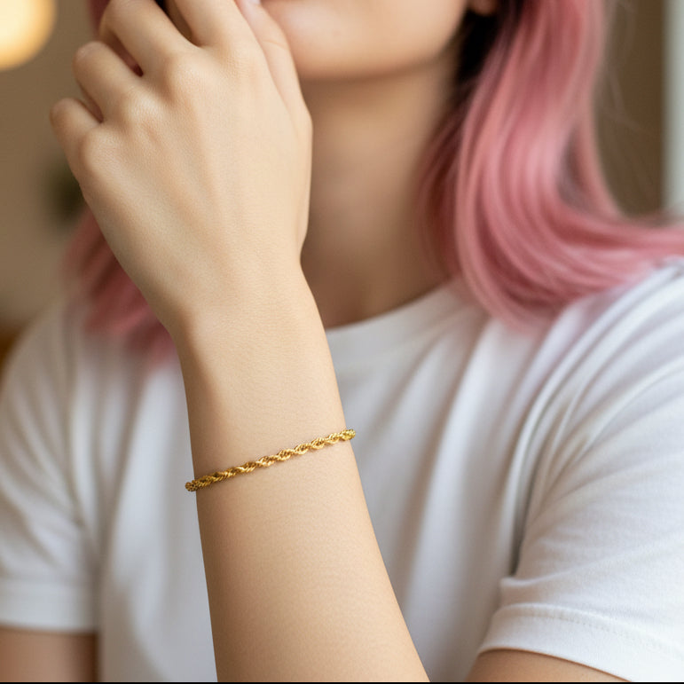 Lite Rope Chain Bracelet in 10k Yellow Gold